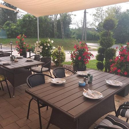 Venusz Panzio Es Vendeglo Bed & Breakfast Bagod Exterior photo